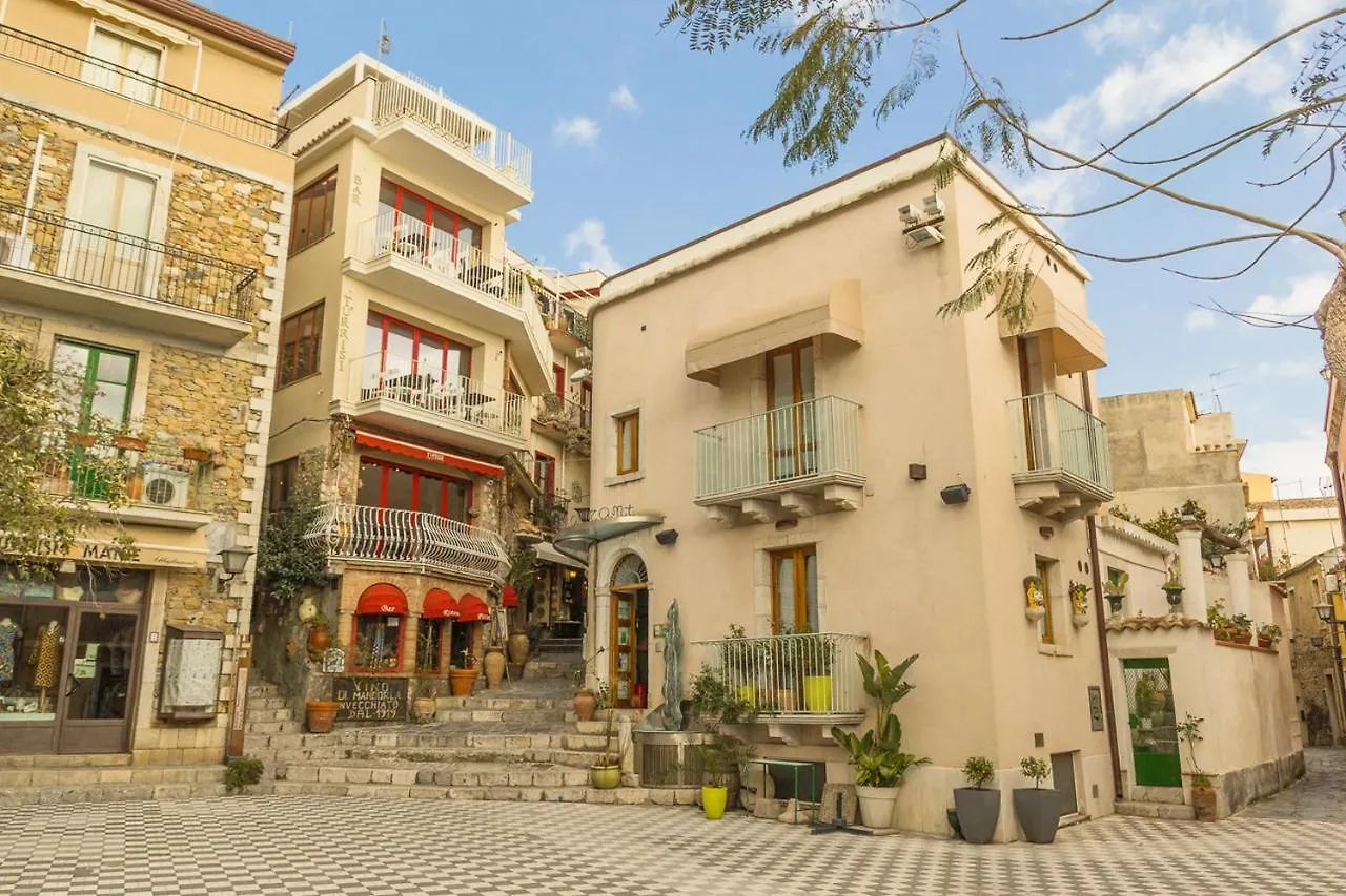 Appartamento Pippo House Giardini Naxos Italia