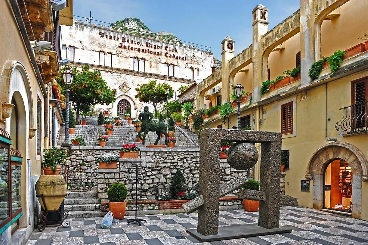 Apartament Pippo House Giardini-Naxos 0*,